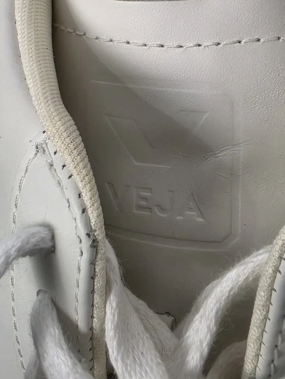 Veja V-12 Leather Suede Sneakers White Dune Size US 8 EU 39